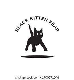 ilustración vectorial del logotipo del miedo del gato negro