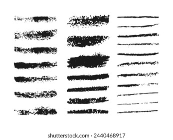 Subrayados y garabatos de lápiz de carbón negro. Dibujado a mano garabato pinceladas de carbón. 
  Líneas de pinceladas, trazos bruscos, garabatos, manchas aisladas sobre fondo blanco. Doodle elementos vectoriales