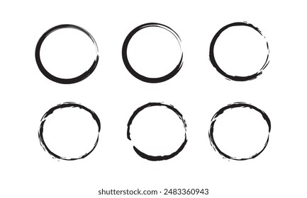 Vector de pincelada de círculo negro aislado sobre fondo blanco. Trazo de pincel negro enso zen círculo. Para la Plantilla del diseño del sello, del sello, de la tinta y del pincel. Grunge dibujado a mano forma de círculo, Vector