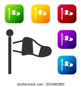 Icono de la veleta del viento del viento del cono negro aislado en fondo blanco. El paro indica la dirección y la fuerza del viento. Establezca iconos en los botones cuadrados de color. Vector