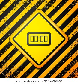 Schwarzes Digital-Wecker-Symbol einzeln auf gelbem Hintergrund. Elektronischer Wecker. Zeitsymbol. Warnzeichen. Vektorgrafik