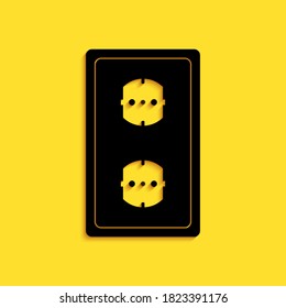 Icono de salida eléctrica negro aislado en fondo amarillo. Toma de corriente. Símbolo de rosette. Estilo de sombra larga. Vector.