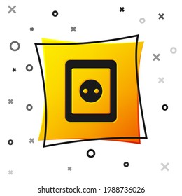 Schwarze elektrische Steckdose Symbol einzeln auf weißem Hintergrund. Netzstecker. Rosette Symbol. Gelber Quadrat-Knopf. Vektorgrafik