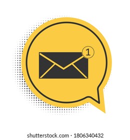 Schwarzes Umschlagsymbol einzeln auf weißem Hintergrund. Konzept der empfangenen Nachricht. Neu, E-Mail eingehende Nachricht, sms. Postzustellung Symbol für gelbe Sprachblase. Vektorgrafik.
