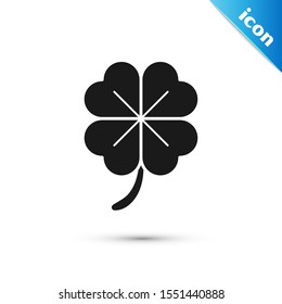 Icono del trébol negro de las cuatro hojas aislado en fondo blanco. Feliz Día de San Patricio. Ilustración vectorial