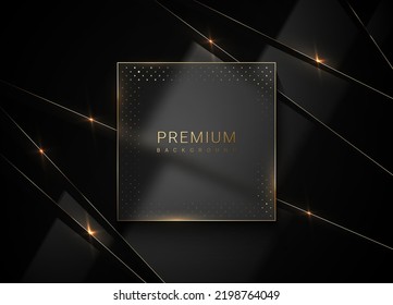 Fondo abstracto brillante de cristal negro de lujo en capas. Vector escarpado marco cuadrado de línea dorada de vidrio sobre fondo negro de plástico roto con reflexión. Diseño de etiqueta premium en estilo de glasmorfismo