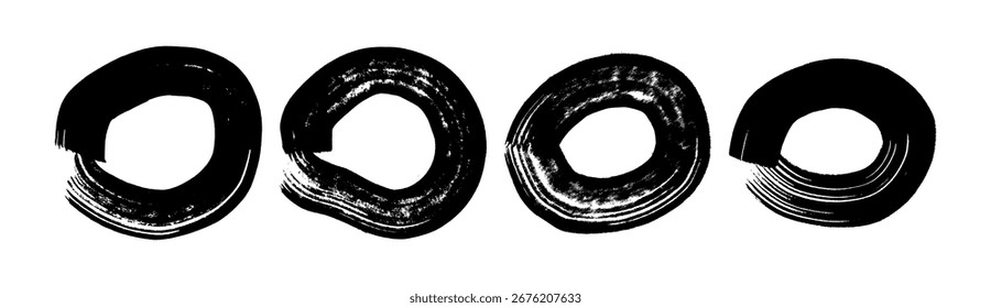 Pinceladas grunge negras en forma de círculo. Conjunto de cuatro círculos de tinta pintados. Punto de tinta aislado sobre fondo blanco. Ilustración vectorial