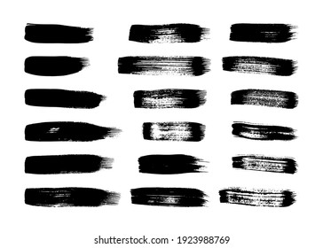 Schwarze Grunge-Pinselstriche. Satz von achtzehn gestrichenen Farbstreifen. Tintenfleck einzeln auf weißem Hintergrund. Vektorgrafik