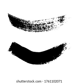 Schwarze Grunge-Pinselstriche. Zwei farbige, grau gestrichene Streifen. Tintenfleck einzeln auf weißem Hintergrund. Vektorgrafik