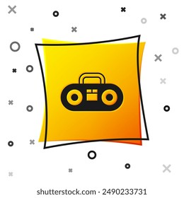 Estéreo casero negro con el icono de dos altavoces aislado en el fondo blanco. Sistema de música. Botón cuadrado amarillo. Vector