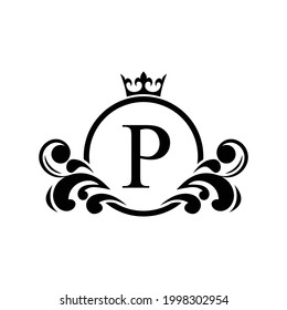  logotipo de la plantilla de la carta negra P Letra de lujo con corona. Alfabeto monograma . Hermosa carta de iniciales reales.	