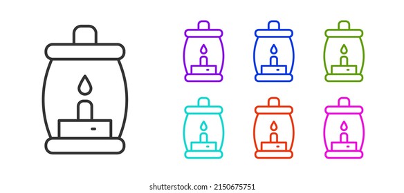 Icono de linterna de camping de línea negra aislado en fondo blanco. Feliz fiesta de Halloween. Indique los iconos en colores. Vector