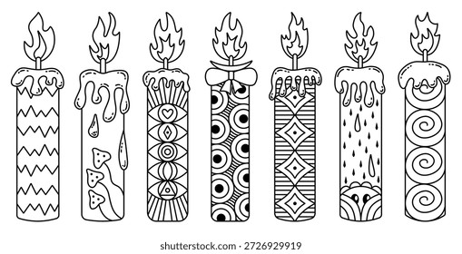 Schwarze Linie Kerzen Vektor-Set, Illustrationen mit psychedelischen Mustern. Verschiedene dekorative Kerzen mit geschmolzenem Wachs und Flamme. Monochrome Umrisszeichen. Mindblowing Cliparts mit abstrakten Formen
