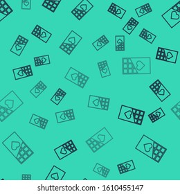 Black line Chocolate bar icon isolated seamless pattern on green background. Valentines day symbol.  Vector Illustration