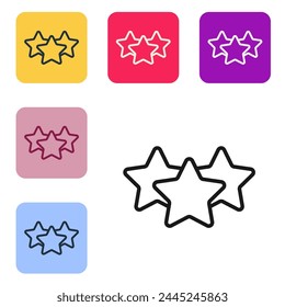 Línea negra Cinco estrellas Cliente valoración del producto reseña icono aislado sobre fondo blanco. Favorito, mejor calificación, símbolo de premio. Establecer iconos en Botones cuadrados de color. Vector