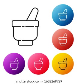 Línea negra Icono de mortero y almirez mágico aislado en fondo blanco. Establezca los iconos de los botones de círculo coloridos. Ilustración vectorial