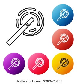 Schwarze Linie Zauberstab Symbol einzeln auf weißem Hintergrund. Zaubererzubehör in Sternenform. Magische Kraft. Stellen Sie die Symbole bunter Kreis-Schaltflächen ein. Vektorgrafik