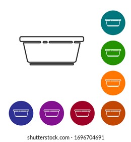 Línea negra Icono de cuenca plástica aislado en fondo blanco. Tazón con agua. Lavado de ropa, equipo de limpieza. Establecer iconos en los botones de círculo de color. Ilustración vectorial