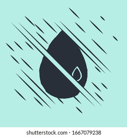 Icono de caída de aceite negro aislado en fondo verde. El estilo de Glitch. Ilustración vectorial