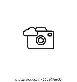 Icono de contorno negro de una cámara con una nube sobre ella, que simboliza el almacenamiento en la nube para Fotos, cámaras conectadas a la nube o copia de seguridad de Imagen automática en la nube.
