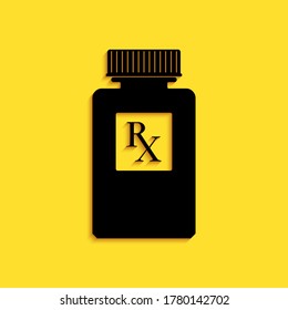Black Pill Flasche mit Rx Zeichen und Pillen Symbol einzeln auf gelbem Hintergrund. Pharmazie-Design. Rx als Verschreibungssymbol auf der Arzneimittelflasche. Lange Schattenstil. Vektorgrafik