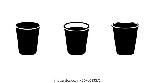 Schwarze Plastikbecher-Symbole mit Variationen, die verschiedene Felgenstile aufweisen, auf einem sauberen weißen Hintergrund für verschiedene Design- und Illustrationsanwendungen.