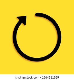 Icono de Refrescar negro aislado en fondo amarillo. Estilo de sombra larga. Vector.