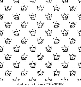 Coronas negras de pequeño contorno de tinta aisladas en fondo blanco. Patrón monocromo perfecto. Dibujo gráfico plano vectorial simple a mano. Textura.