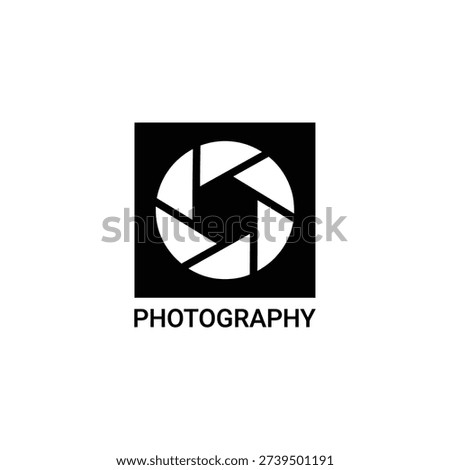 Black square with a white aperture and the word photography below