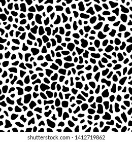 Black and white abstract animal print. Seamless vector pattern.