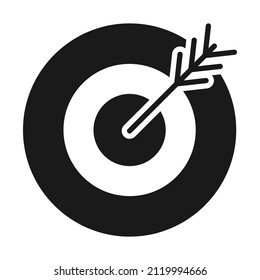 Der schwarz-weiße Pfeil trifft auf ein Zielsymbol. Präzise Ausrichtung des Marketingkonzepts. Vektorgrafik für Broschüre, Website oder Anwendung