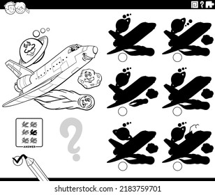 Schwarz-Weiß-Cartoon-Illustration zum Auffinden des Schattens ohne Unterschiede Unterrichtsspiel mit Raumfähre-Malseite