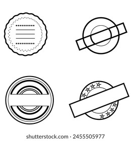 Composición en blanco y negro que muestra una colección de rótulos ordenadamente dispuestos sobre una superficie plana. Las etiquetas varían en tamaño y forma, con algunos con texto escrito mientras que otros están en blanco.