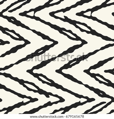 Black And White Distorted Zigzag Pattern