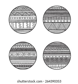 black and white hand drowing doodle circle on white background