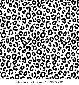 Black and white leopard seamless pattern. Fashion stylish vector texture.