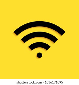Icono de símbolo de red inalámbrica Wi-Fi negro aislado en fondo amarillo. Estilo de sombra larga. Vector.