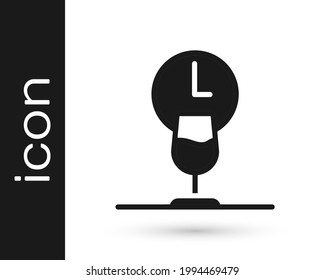 Icono de tiempo de vino negro aislado en fondo blanco. Vidrio. Señal de lentes de viento.  Vector