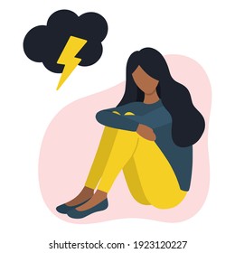 La mujer negra en el concepto de mal humor: ansiedad, tristeza, soledad, depresión, estrés. Mujer negra sentada con la nube y el rayo de la ilustración plana vectorial.