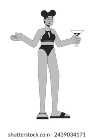 Mujer negra en la fiesta de la piscina negro y blanco 2D línea de dibujos animados personaje. Mujer afroamericana sosteniendo cóctel aislado vector contorno persona. Ilustración de punto plano monocromático para el verano