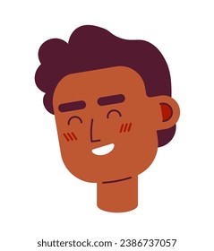 Joven negro sonriendo con ojos cerrados ilustración de avatar vectorial 2D. Caricatura de un niño afroamericano con caricatura en la cara. Reír contenido imagen de perfil de usuario de color plano aislada en fondo blanco