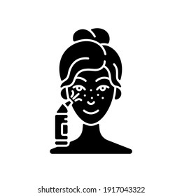 Blackhead remover black glyph icon. Pore retexturizing. Treating blackheads and whiteheads. Removing dead skin cells and oil. Silhouette symbol on white space. Vector isolated illustration