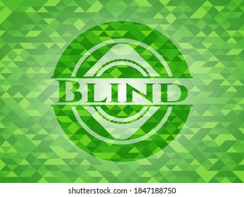 Emblema verde ciego con fondo de mosaico triangular. Ilustración vectorial. Detallado. 