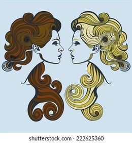 Blonde vs Brunette
