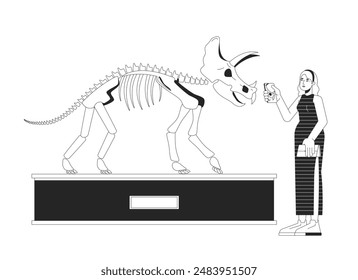 Mujer rubia mirando la exhibición fósil del triceratops blanco y negro 2D línea personaje de dibujos animados. Mujer con el teléfono aislado del contorno del Vector de la persona. Ilustración de punto plano monocromática de museo prehistórico