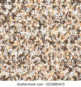 El floreciente prado de mitad de verano es un patrón sin fisuras de textura. Planta fondo beige para moda, papeles pintados, impresos. Muchas flores en el campo. Millefleurs al estilo de la libertad. Diseño floral de moda