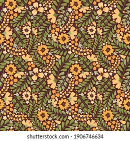 El floreciente prado de verano es un patrón sin fisuras. Repitiendo el fondo de una flor densa. Muchas flores amarillas, brotes, hojas, tallos en el campo. Millones de libertad. Flores de arte de estilo escandinavo