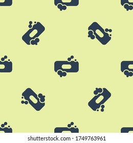 Barra azul del icono del jabón aislado patrón sin fisuras sobre fondo amarillo. Barra de jabón con burbujas.  Ilustración vectorial