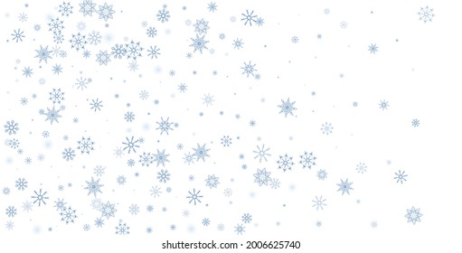 Los delicados copos de nieve azul a cielo abierto se dispersan sobre un fondo blanco. Fondo festivo, diseño postal, papel tapiz