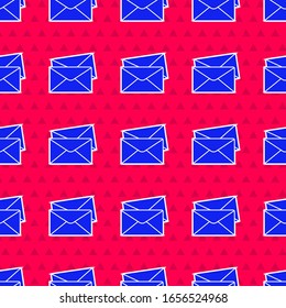 Icono de Sobre azul aislado sin fisuras en fondo rojo. Símbolo de carta de mensaje de correo electrónico.  Ilustración vectorial
